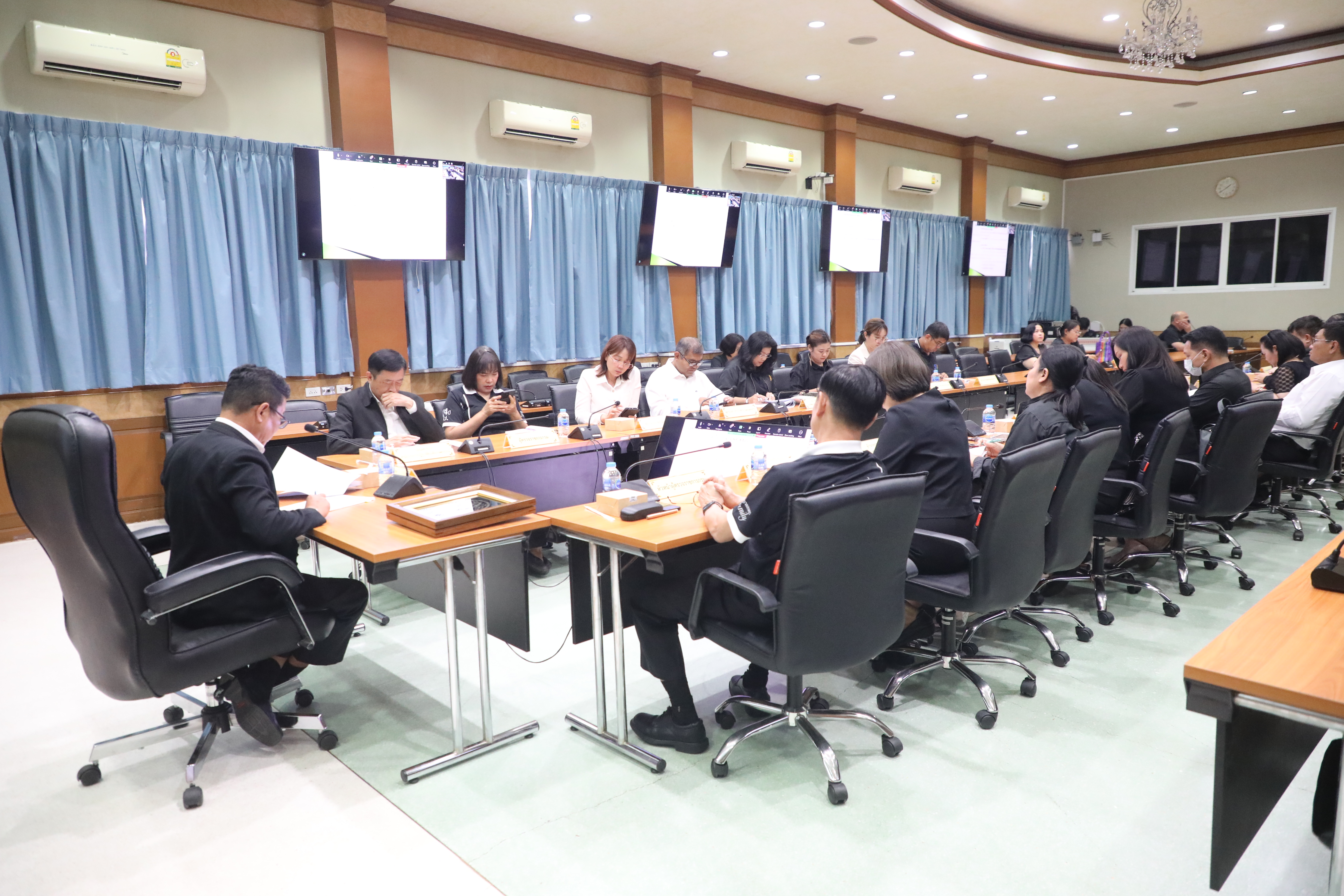 title - ส.ป.ก. ประชุม คกก. ดำเนินการจัดพิธีประกาศเกียรติคุณ ผู้เกษียณอายุราชการ สำนักงานการปฏิรูปที่ดินเพื่อเกษตรกรรม ประจำปีงบประมาณ พ.ศ. 2569 ครั้งที่ 1/2569